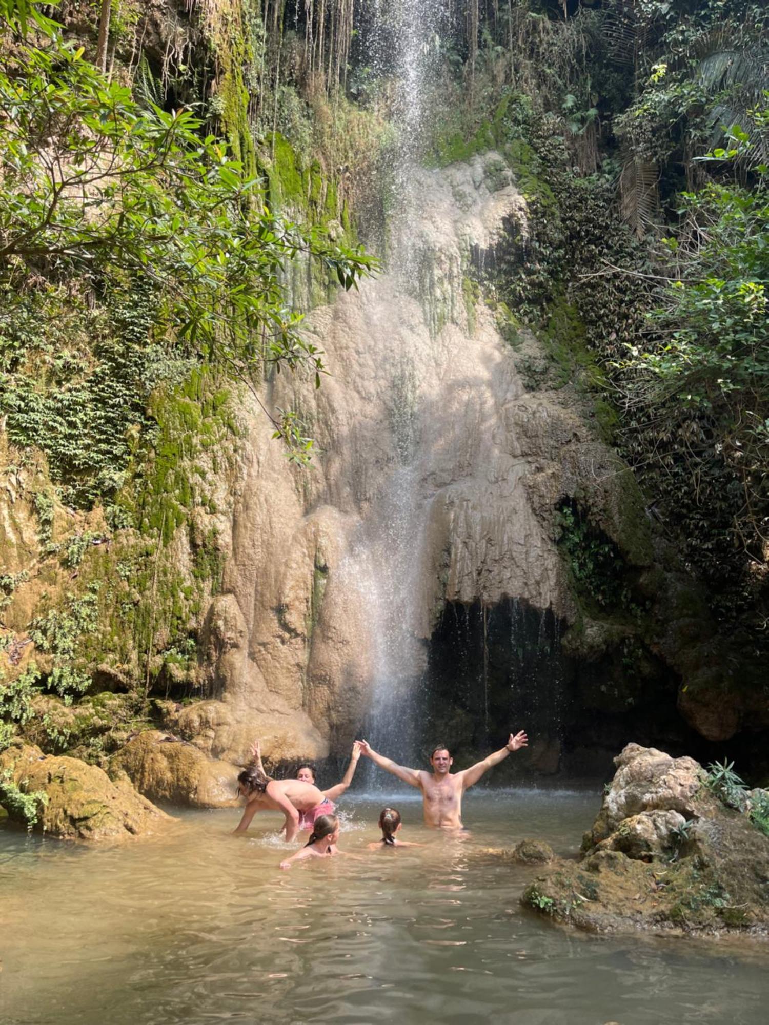 Que Homestay Hoa Binh